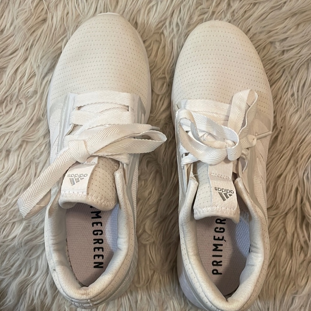 LIKE NEW Adidas white sneakers